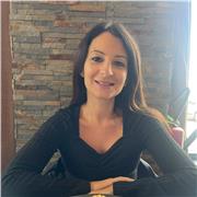 Professeure passionnée ans, formée à l’IUFM, j’accompagne les élèves en maths &physique-chimie pour réussir sereinement